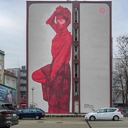 Natural-Style Apartment In The Centre Of ブラチスラヴァ エクステリア 写真