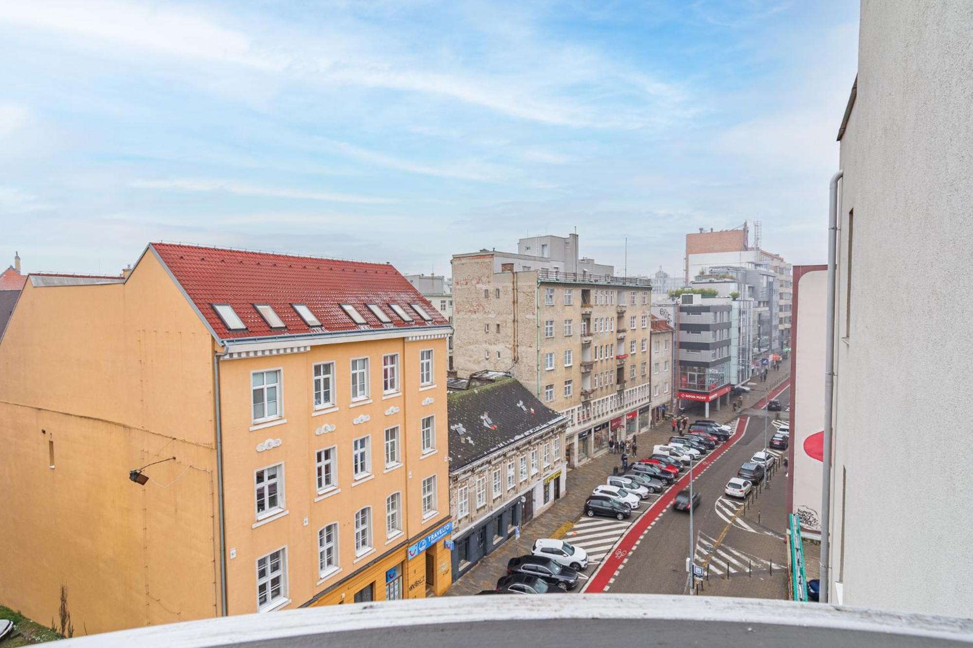 Natural-Style Apartment In The Centre Of ブラチスラヴァ エクステリア 写真
