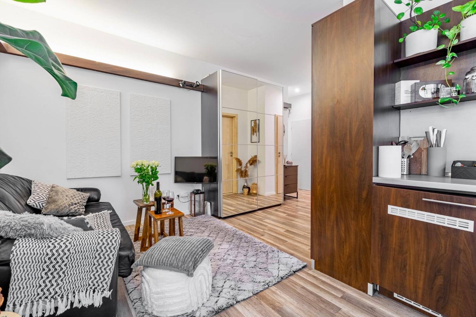 Natural-Style Apartment In The Centre Of ブラチスラヴァ エクステリア 写真