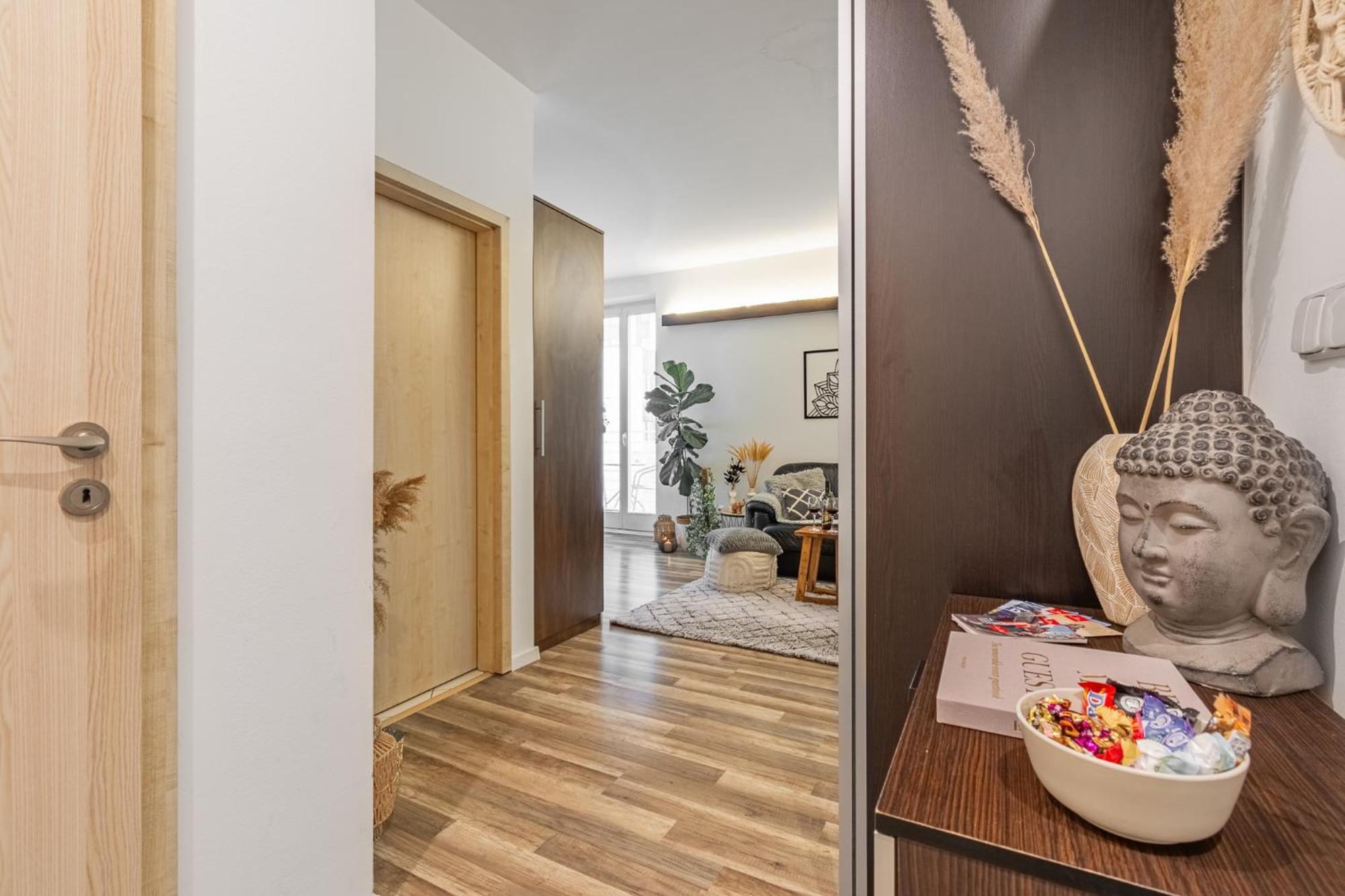 Natural-Style Apartment In The Centre Of ブラチスラヴァ エクステリア 写真