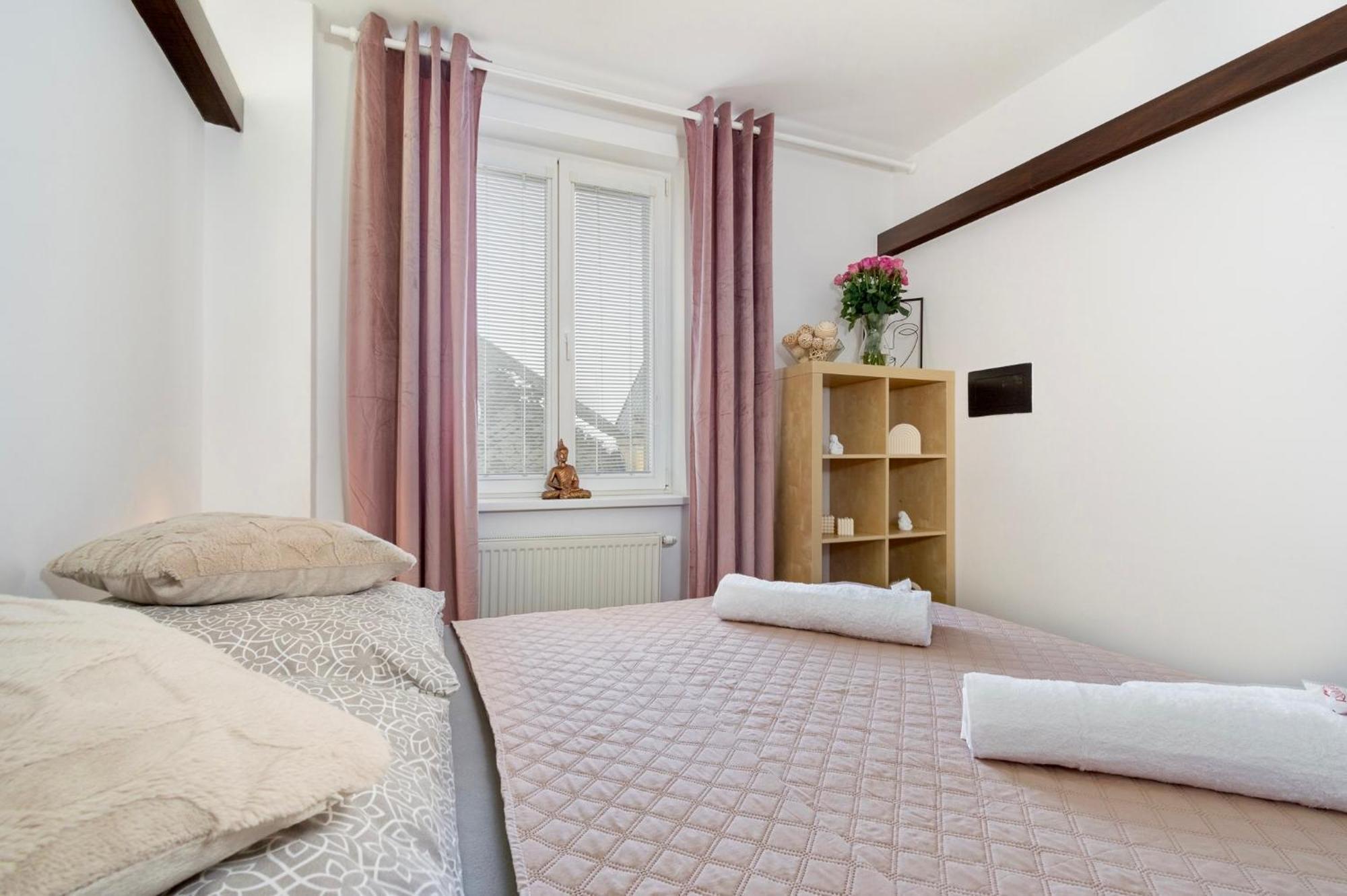 Natural-Style Apartment In The Centre Of ブラチスラヴァ エクステリア 写真